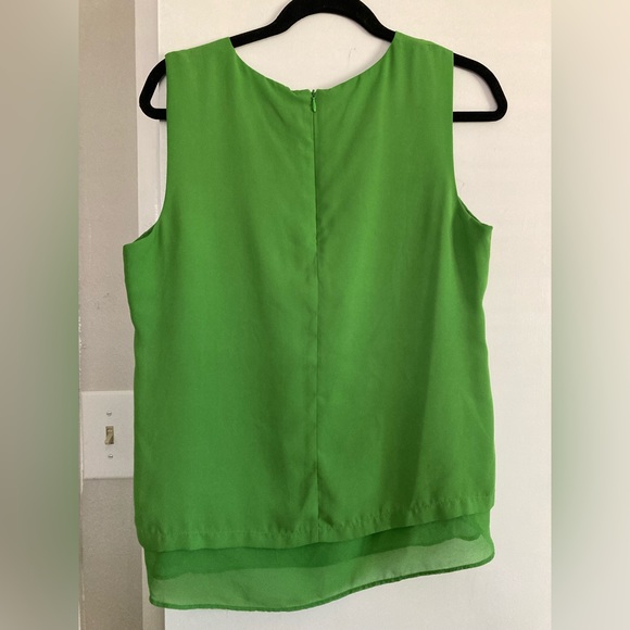 Vibrant Green Rose & Olive Top - Picture 2 of 5